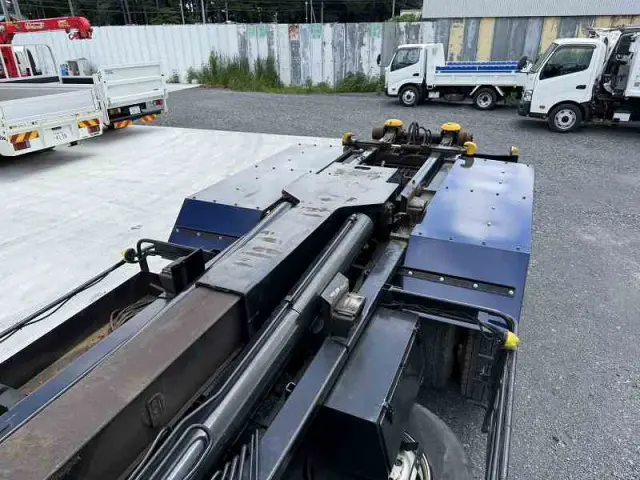 UD クオン ADG-CW4YL(6x4)の写真16