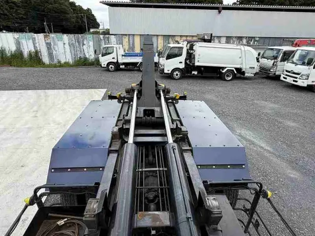 UD クオン ADG-CW4YL(6x4)の写真17