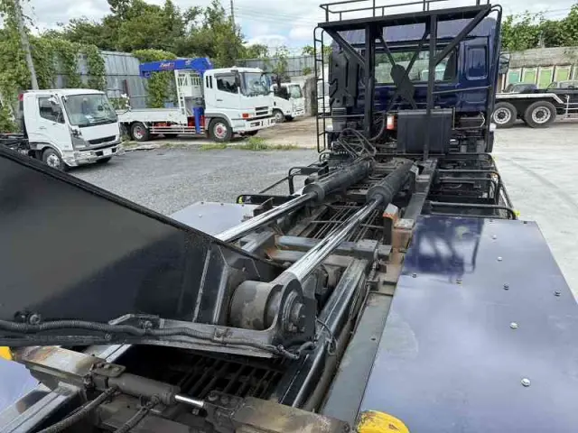 UD クオン ADG-CW4YL(6x4)の写真19