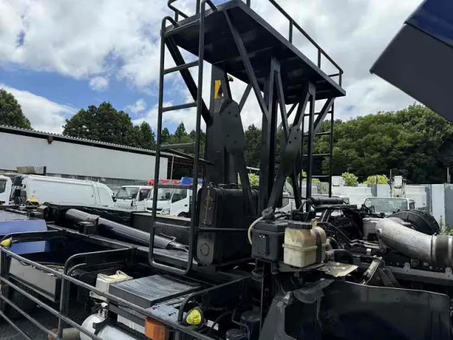 UD クオン ADG-CW4YL(6x4)の写真22