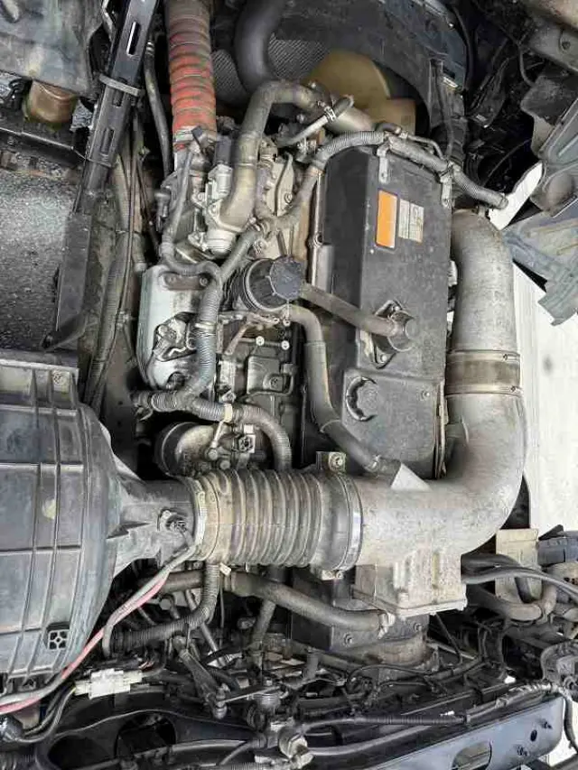 UD クオン ADG-CW4YL(6x4)の写真34