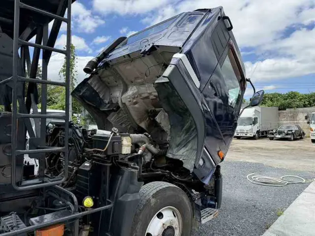 UD クオン ADG-CW4YL(6x4)の写真37