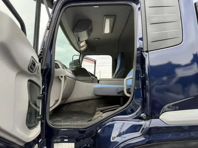 UD クオン ADG-CW4YL(6x4)の写真38