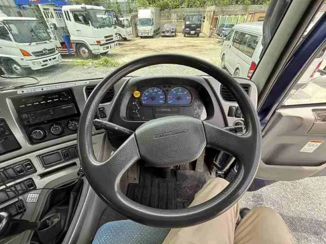 UD クオン ADG-CW4YL(6x4)の写真47