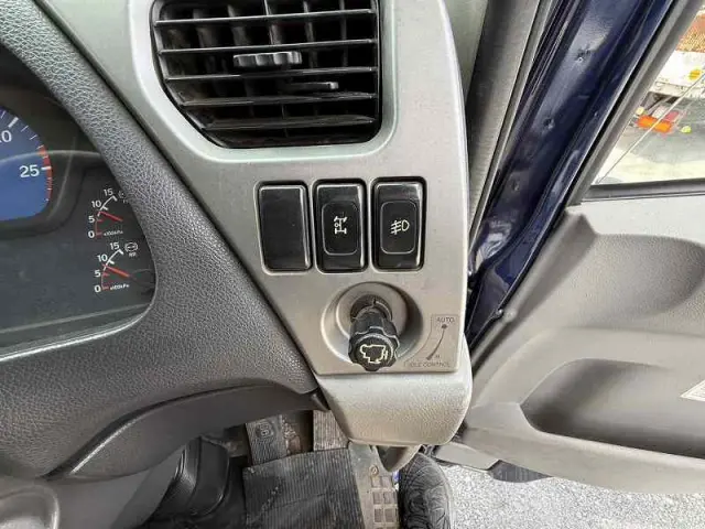 UD クオン ADG-CW4YL(6x4)の写真48