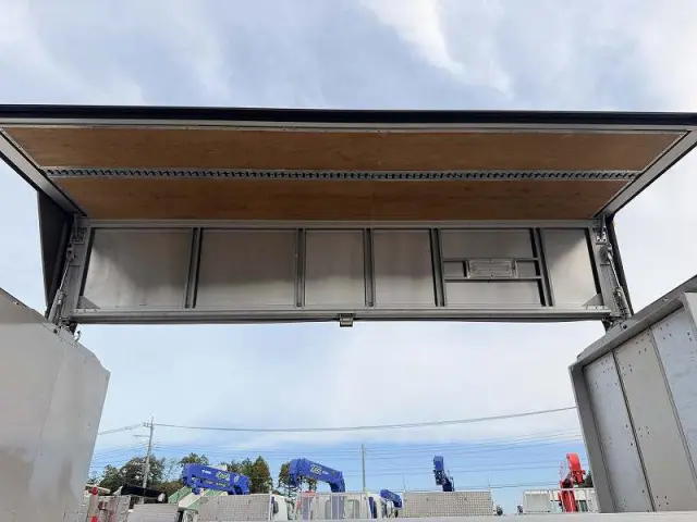 三菱 キャンター SKG-FEA50(2WD)の写真18