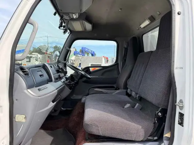 三菱 キャンター SKG-FEA50(2WD)の写真40