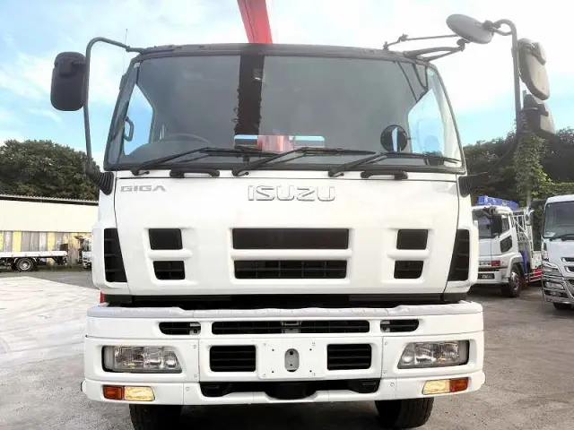 いすゞ ギガ PDG-CYL77V8(6x2)の写真8