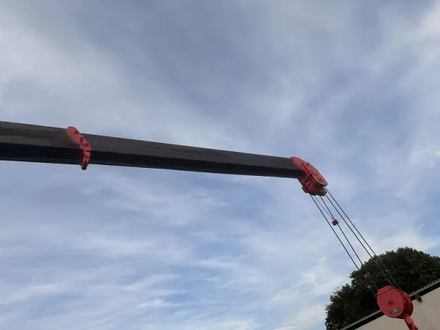 いすゞ ギガ PDG-CYL77V8(6x2)の写真13