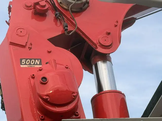 いすゞ ギガ PDG-CYL77V8(6x2)の写真14