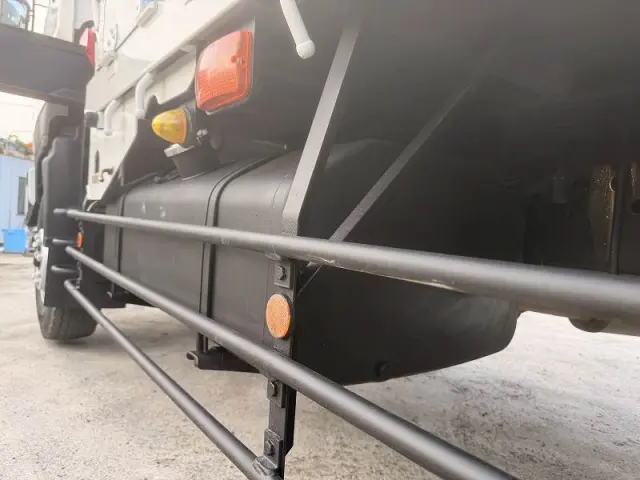 いすゞ ギガ PDG-CYL77V8(6x2)の写真29