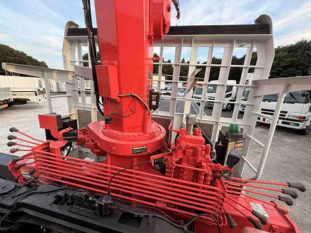 いすゞ ギガ PDG-CYL77V8(6x2)の写真35