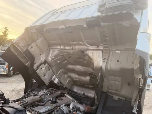 いすゞ ギガ PDG-CYL77V8(6x2)の写真42