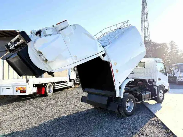 トヨタ ダイナ PD-XZU304A(2WD)の写真5