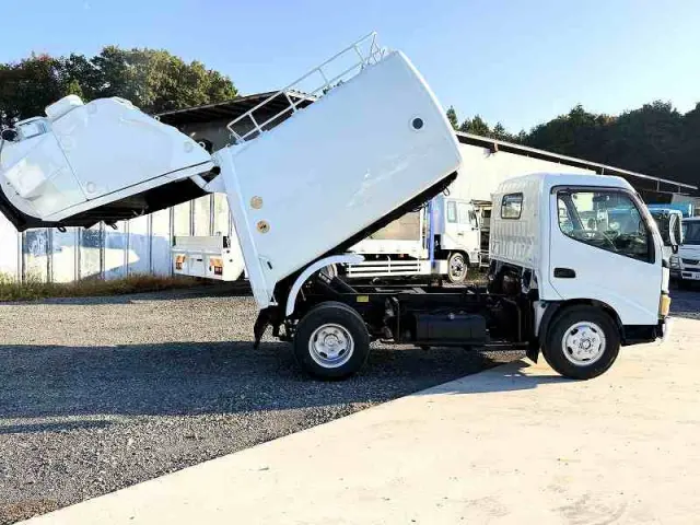 トヨタ ダイナ PD-XZU304A(2WD)の写真6