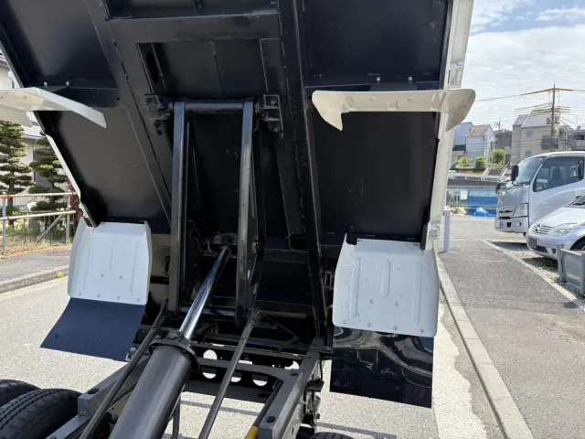 日野 デュトロ 2RG-XZU600T(2WD)の写真9