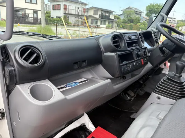 日野 デュトロ 2RG-XZU600T(2WD)の写真28