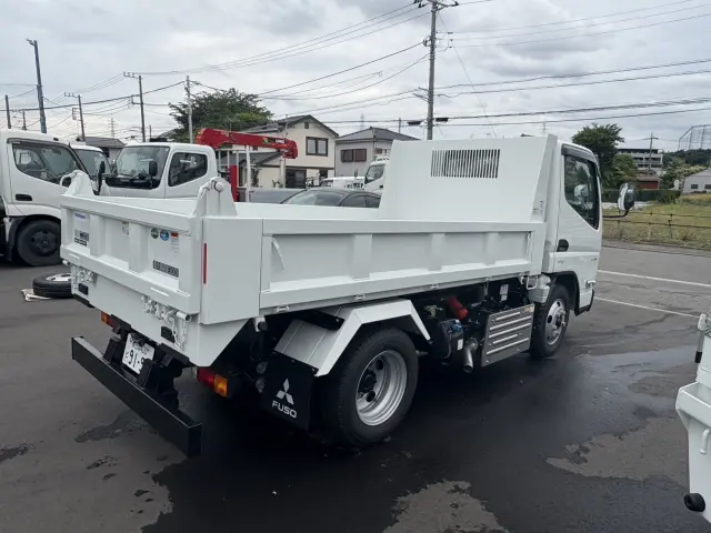 三菱 キャンター 2RG-FBA60(2WD)の写真3