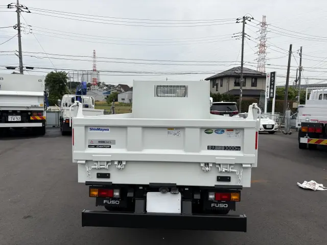 三菱 キャンター 2RG-FBA60(2WD)の写真10