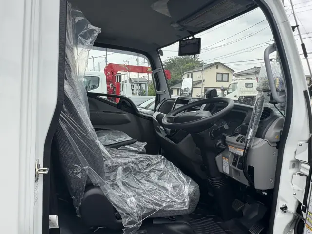 三菱 キャンター 2RG-FBA60(2WD)の写真20