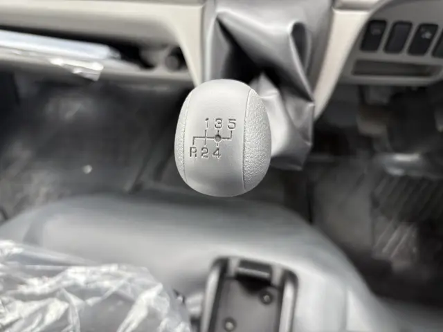 三菱 キャンター 2RG-FBA60(2WD)の写真23