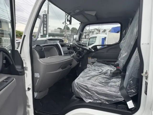 三菱 キャンター 2RG-FBA60(2WD)の写真28