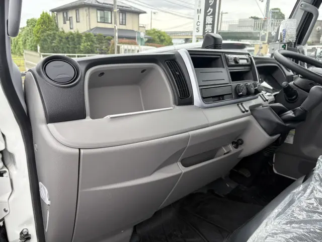 三菱 キャンター 2RG-FBA60(2WD)の写真29