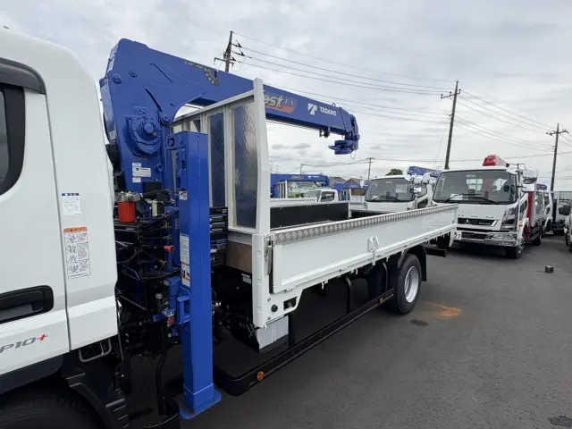 三菱 キャンター 2PG-FEB90(2WD)の写真6