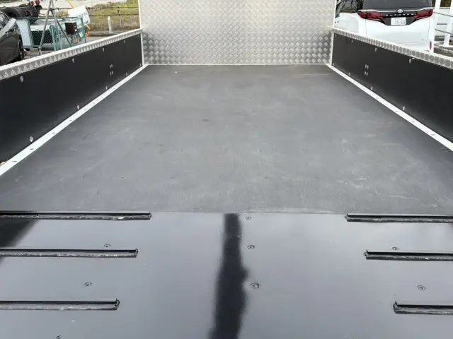 三菱 キャンター 2PG-FEB90(2WD)の写真12