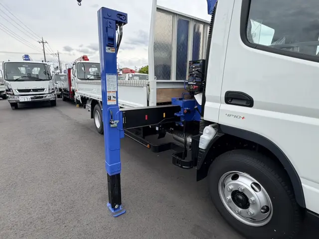 三菱 キャンター 2PG-FEB90(2WD)の写真16