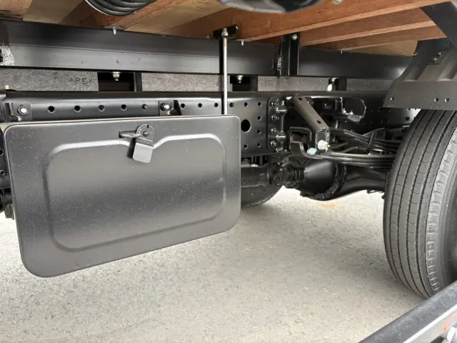 三菱 キャンター 2PG-FEB90(2WD)の写真23