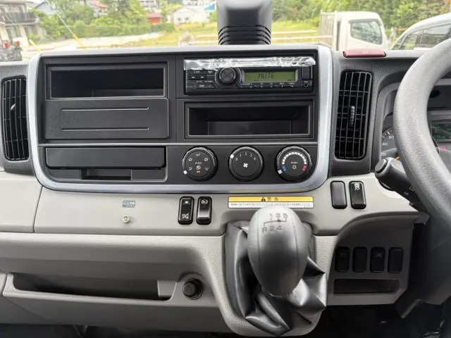 三菱 キャンター 2PG-FEB90(2WD)の写真31