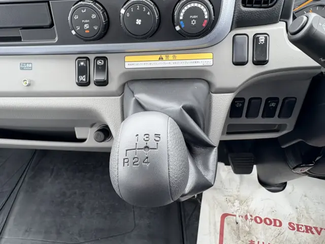 三菱 キャンター 2PG-FEB90(2WD)の写真32