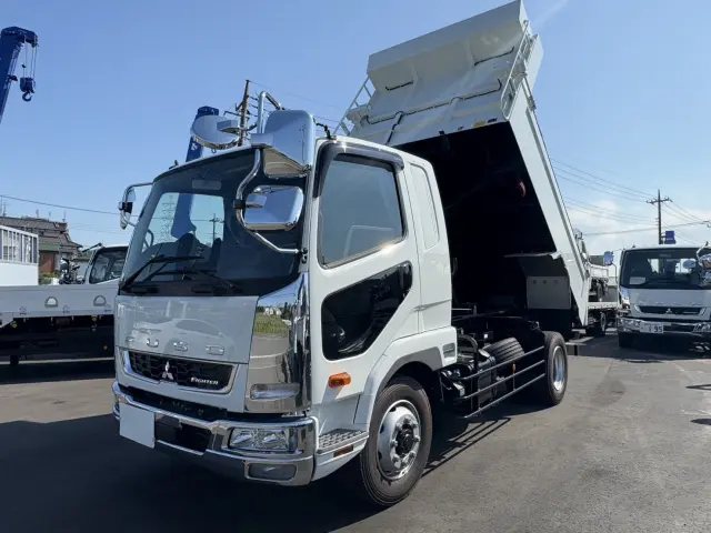 三菱 ファイター 2KG-FK62FZ(2WD)の写真1