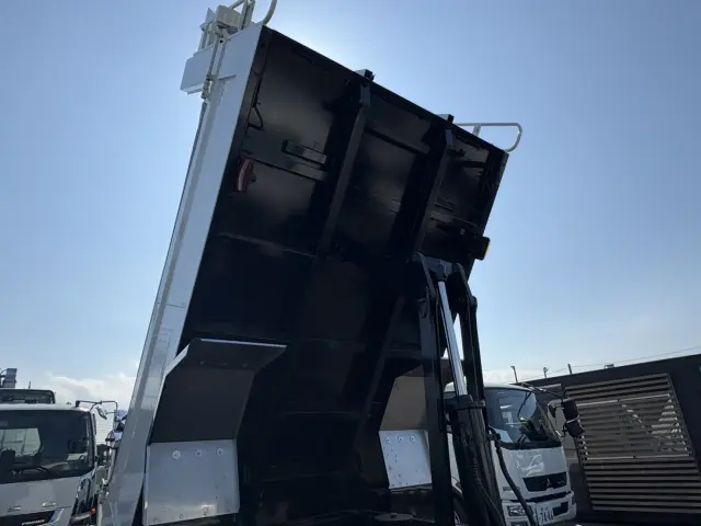 三菱 ファイター 2KG-FK62FZ(2WD)の写真12