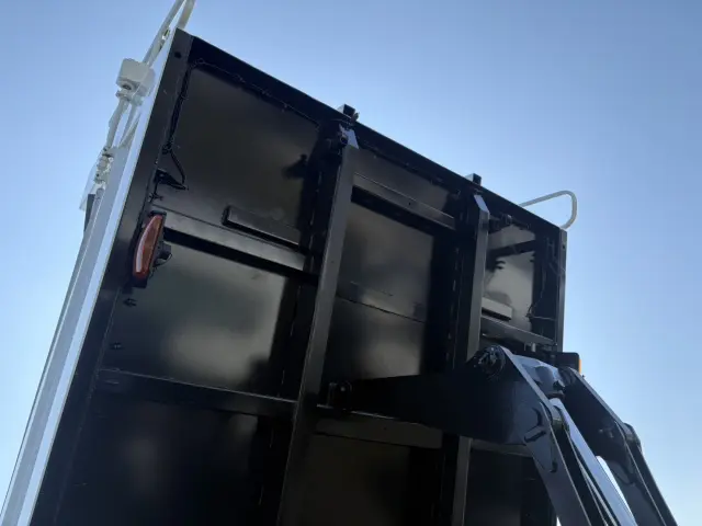 三菱 ファイター 2KG-FK62FZ(2WD)の写真13