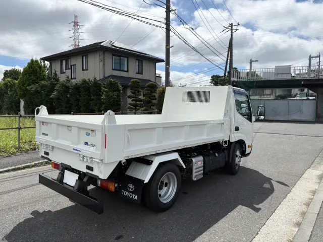 トヨタ ダイナ 2KG-XZU600D(2WD)の写真3