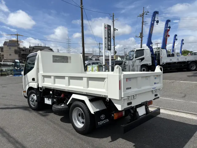 トヨタ ダイナ 2KG-XZU600D(2WD)の写真4