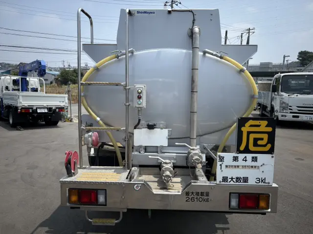 いすゞ エルフ 2RG-NMR88N(2WD)の写真6