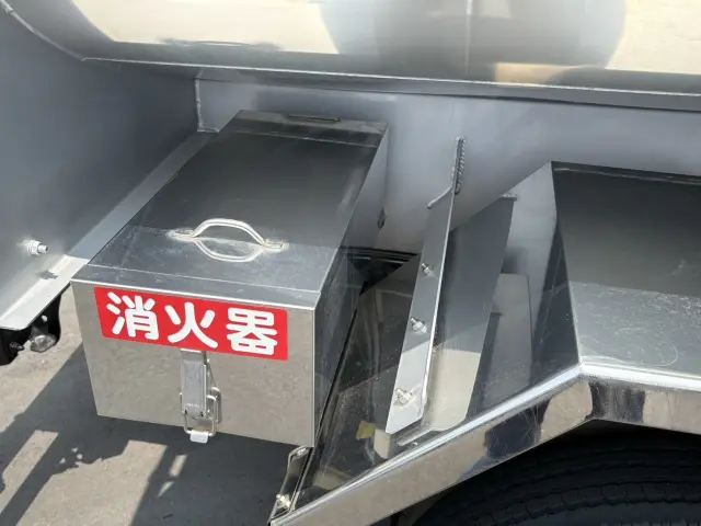 いすゞ エルフ 2RG-NMR88N(2WD)の写真9