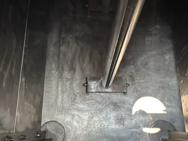 いすゞ エルフ 2RG-NMR88N(2WD)の写真12