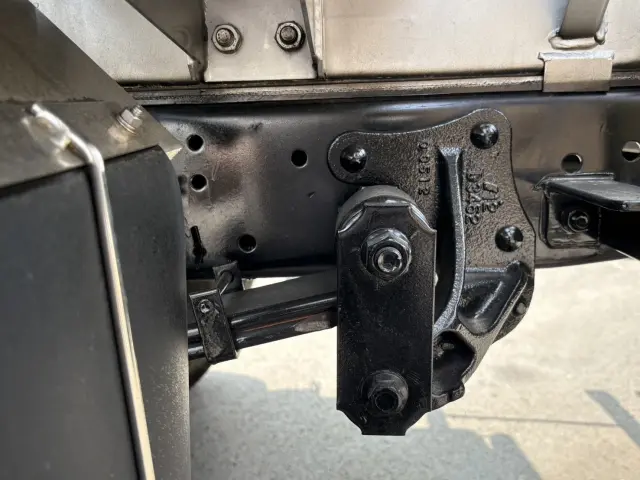 いすゞ エルフ 2RG-NMR88N(2WD)の写真20