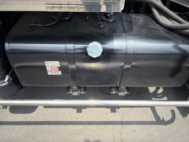 いすゞ エルフ 2RG-NMR88N(2WD)の写真21