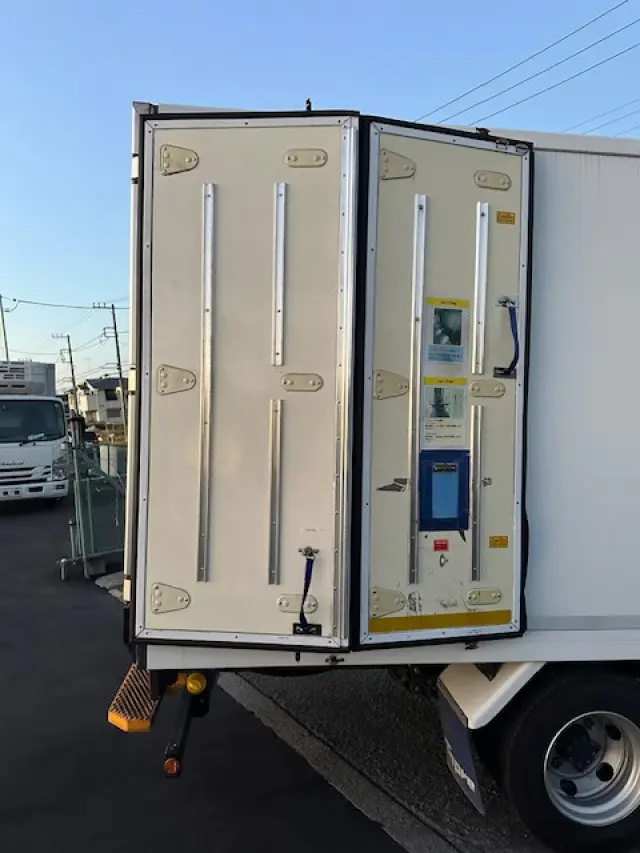 いすゞ エルフ TPR-NPR85AN(2WD)の写真14