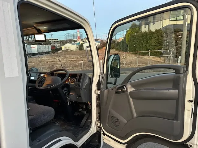 いすゞ エルフ TPR-NPR85AN(2WD)の写真23