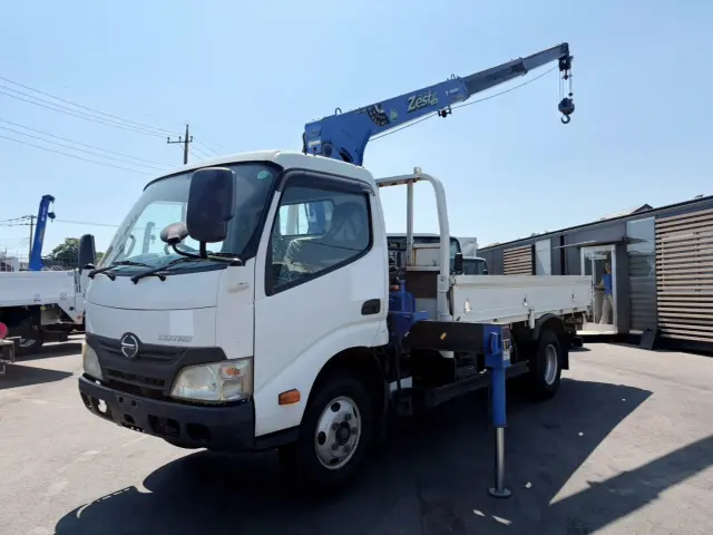 日野 デュトロ TKG-XZU650M(2WD)の写真1