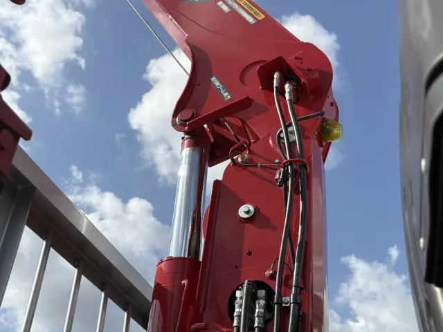 三菱 キャンター 2KG-FK62FZ(2WD)の写真20