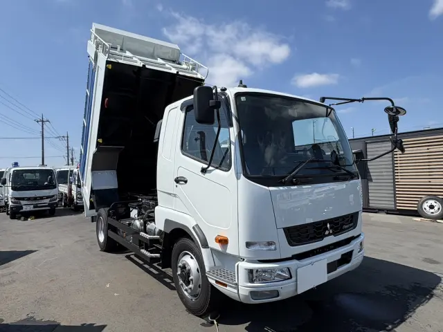 三菱 ファイター 2KG-FK62FZ(2WD)の写真2