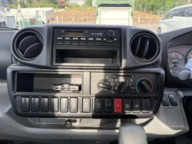 日野 デュトロ TKG-XZU605M(2WD)の写真25