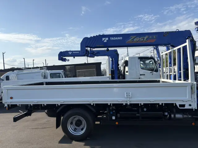 三菱 キャンター 2PG-FEB90(2WD)の写真6